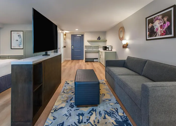 Coast Rehoboth Beach, Tapestry Collection By Hilton